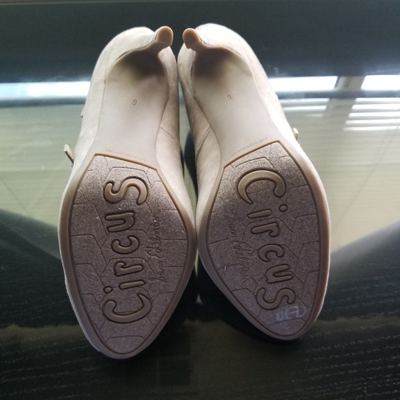 gray suede heels - Picture 5 of 7